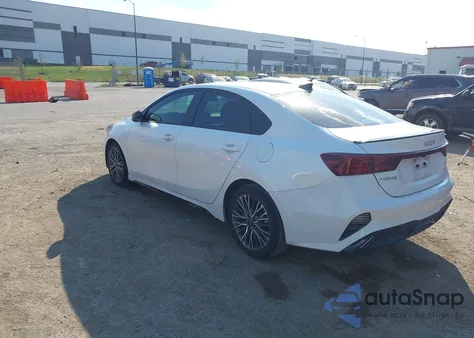 2023 Kia Forte Gt-Line z USA, uszkodzony, nr VIN 3KPF54AD0PE643485